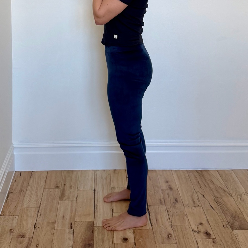 Women’s Navy Blue Velvet Leggings - Size Small (6)